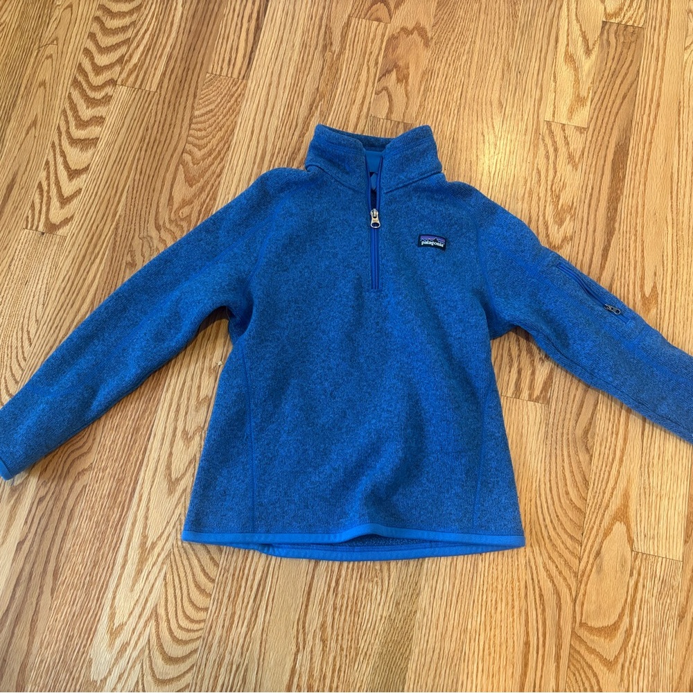 Bright blue Patagonia 1/4 zip; size 7/8.